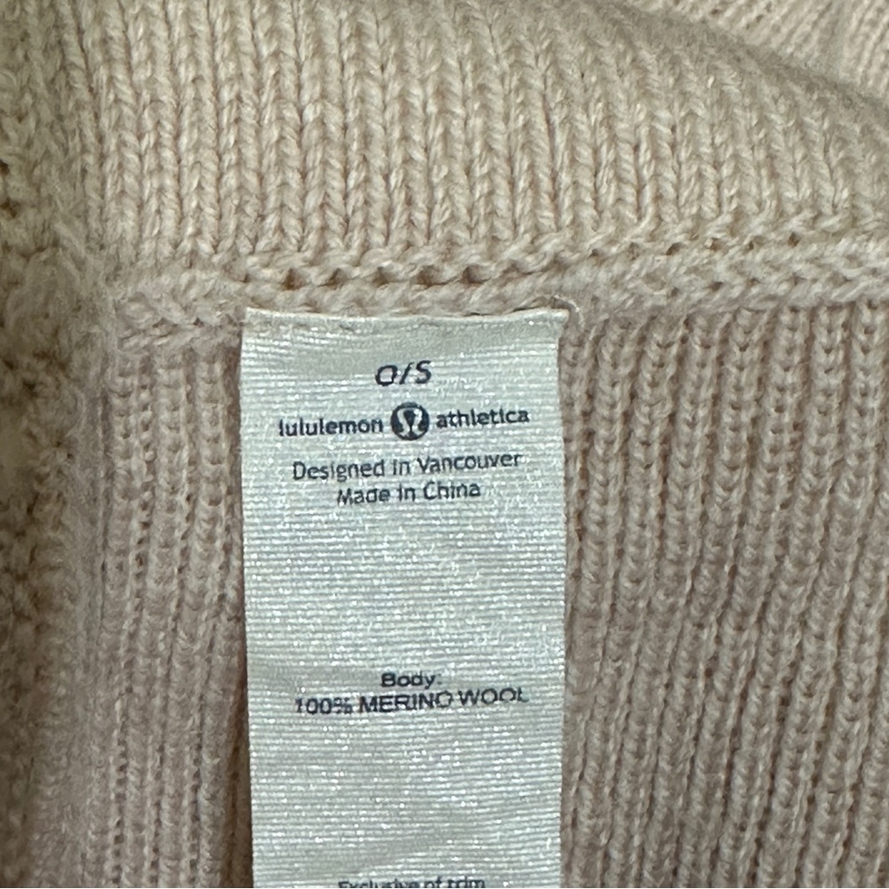 Lululemon Divinity Scarf - Picture 10 of 16